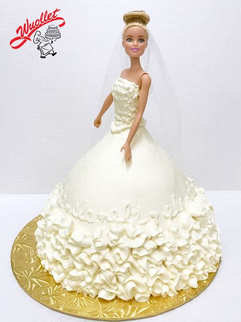 Barbie doll wedding dress cake Barbie Bride Cake, Wedding Barbie Cake, How To Make A Barbie Dress Cake, Royalty Dresses, Barbie Dress Cake Tutorial, Wedding Dresses For Barbie Dolls, Barbie Doll Wedding Dresses, Doll Wedding Dress, Brides Cake