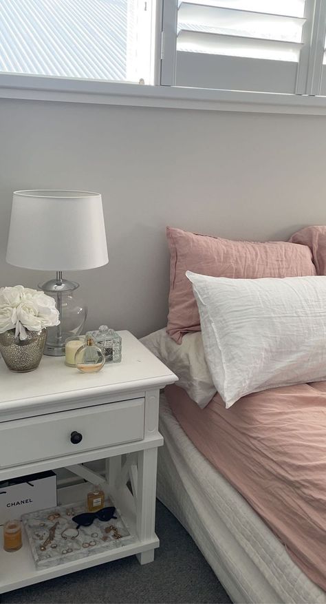 White Bedside Table Aesthetic, Room Inspo Bedside Table, Bedside Night Stands Ideas, White Nightstand Aesthetic, Cute Bedside Tables Aesthetic, Bedside Tables Aesthetic, Bedside Table Decor Aesthetic, Colleen Core, Cute Bedside Tables