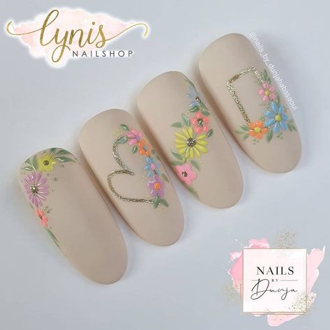 Nail Art Bunga, Nail Designs October, October Nails Fall, Fall Season Nails, Nail Colors Fall, Fall Nails 2023, Nail Designs For Spring, Set Nails, Season Nails