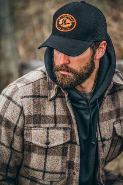 Mens Outdoor Fashion, Adventurous Men, Lumberjack Style, Man With A Beard, Rugged Men, Stylish Men Casual, Cowboy Outfits, Winter Hats For Men, Hat Patches