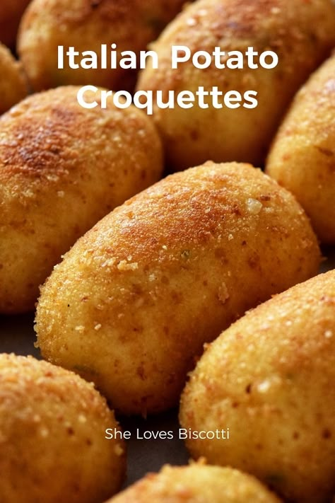 Italian Potato Croquettes - Italy's most popular street food! #Potatocroquettes Best Italian Appetizers, Potato Croquette Recipe, Colombian Cuisine, Italian Potatoes, Italian Street Food, Croquettes Recipe, Potato Croquettes, Tandoori Masala, Potato Recipes Side Dishes