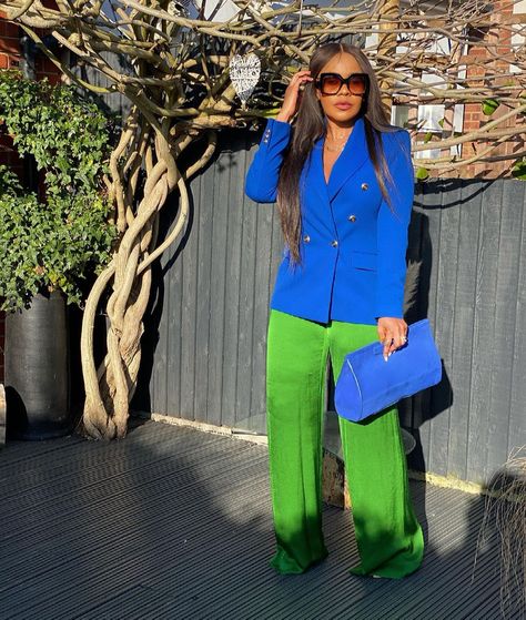 Cathya Style on Instagram: “•Good Morning Queens • Green and Blue is my go to colour blocking this month . I am 5.4 and love some wide leg pants, but the struggle…” Light Blue And Navy Blue Outfit, Good Morning Queens, Blazer Ideas, Printed Skirt Outfit, Navy Blue Outfit, Colour Blocking Fashion, Color Blocking Outfits, Office Outfit, Colour Blocking