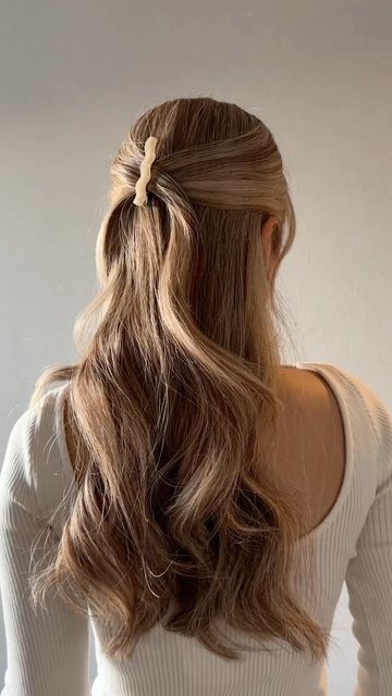 Michelle | Romanticizing life through hair on Instagram: "One clip hairstyle ☕️🥐 #simplehairstyles #hairinspo #hairgoals #hairideas #hairstyles #hairtrend" Front Hair Clipped Back, Pinned Back Hairstyles, Hair Clip Hairstyles, Clip Hairstyle, Irish Dancing, Wedding Guest Hairstyles, Clip Hairstyles, Romanticizing Life, School Dance