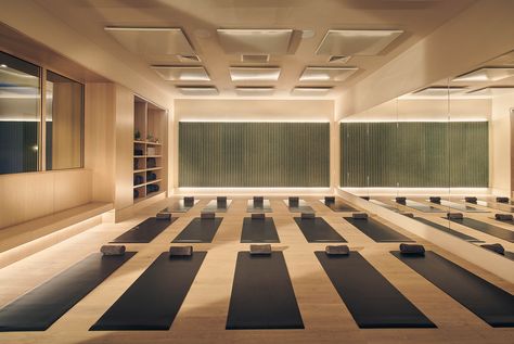 Third Space Islington Hydrotherapy Pool, Third Space, Hot Yoga Studio, Solid Oak Floors, Yoga Studio Design, Circular Lighting, Pilates Studio, Gym Design, Health Club