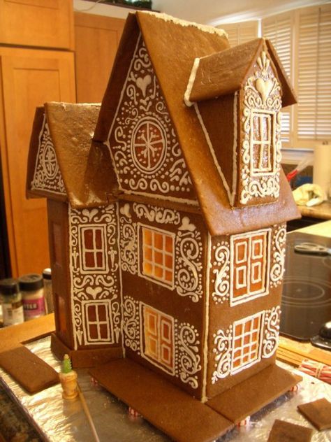 Huge Elegant Mansion Gingerbeard House, Gingerbread Architecture, Jul Kaka, Gingerbread House Template, Gingerbread Ideas, Gingerbread House Designs, All Things Gingerbread, Gingerbread House Cookies, House Template