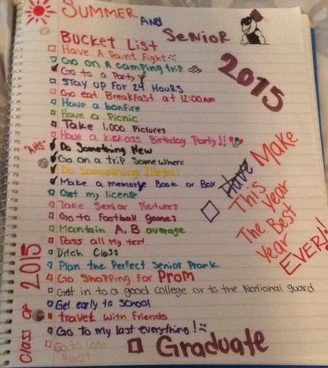 Ideas For Senior Year, Senior Year Checklist, Senior Bucket List, 2enior Ye4r, High School Bucket List, Year Checklist, Senior Year Planning, Senior Year Scrapbook, Seniors 2024