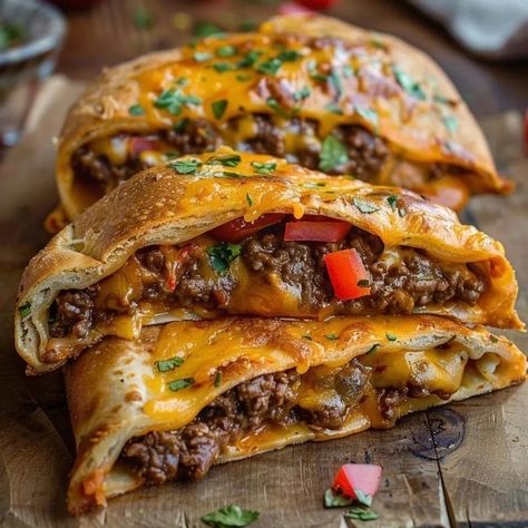 LOADED CHEESY POCKET TACOS via @recipecs Pocket Tacos, Taco Pockets, Garbage Bread, Beef Wraps, Breakfast Cafe, Beef Bacon, Dried Food, Work Meals, Mexican Foods