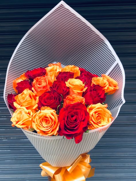 Orange and red rose flowers Orange Roses Bouquet Floral Arrangements, Red And Orange Flower Bouquet, Red And Orange Bouquet, Red Rose Flower Bouquet, Grad Flowers, Orange Rose Bouquet, 4 Roses, Rose Flower Bouquet, Red Rose Bouquet