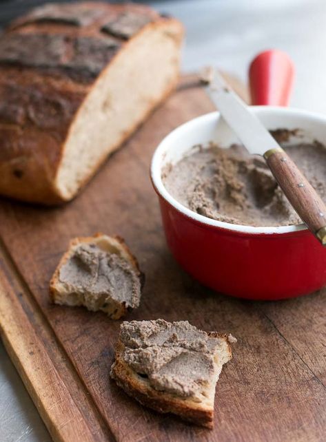 Liver Pate Recipe Beef, Liver Pate Recipe, Pate Recipes, Dried Lentils, Banh Mi, Vegan Appetizers, Chicken Livers, Food Processor, A Bowl