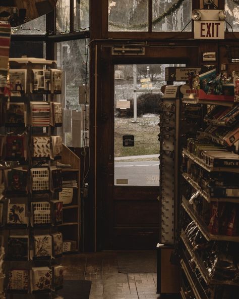 An old general store.🗝️🕰🎞 It felt so vintage and cozy inside...☕📜🗝 . 🧦Check out my profile for more of my work! I truly appreciate your support! 🧦 . For prints and downloads visit my website at thomasvalinephotography.picfair.com . DM for family and senior portrait details . . . . . #smalltowncharm #seasonalbeauty #fallinlove #rusticcharm #capturethemoment #quietmoments #oldvibes #oldpicture #vintage #town #oldbuildings #vintagestore #nostalgia Old Bookshop Aesthetic, Vintage Book Store Aesthetic, Old Bookstore Aesthetic, Vintage Shop Fronts, Antique Shop Aesthetic, Antique Store Aesthetic, Old Book Store, Old Bookstore, Vintage Post Office