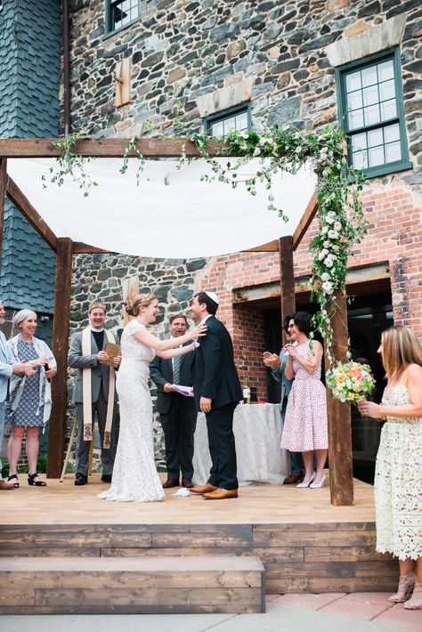 Simple Chuppah, Wedding Chuppah Flowers, Chuppah Flowers, Wedding Chuppah, Anniversary Party Decorations, Inspirational Photos, Hawaiian Wedding, Outdoor Wedding Decorations, Ceremony Flowers