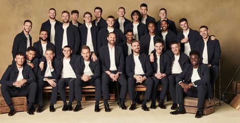 England on Twitter: "Ready for the @FIFAWorldCup! 📸 #ThreeLions | @marksandspencer https://t.co/cP6RCQqjug" / Twitter England World Cup Squad, England National Football Team, England Team, James Maddison, Squad Pictures, England National Team, England Football Team, England Players, Gareth Southgate