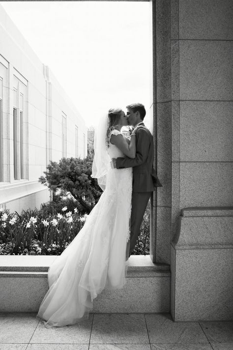 Ogden LDS temple. Spring wedding. Modest wedding dress. Ogden Temple Wedding, Lds Wedding Pictures, Lds Wedding Photos, Temple Poses, Temple Wedding Pictures, Temple Wedding Photos, Temple Marriage, Lds Bride, Lds Temples Wedding