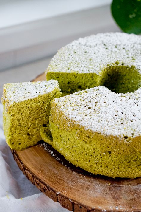 Chinese Sponge Cake Recipe, Chinese Sponge Cake, Chiffon Cake Recipe, No Bake Sugar Cookies, Sponge Cake Recipe, Matcha Cookies, Matcha Cake, Matcha Recipe, Sponge Cake Recipes