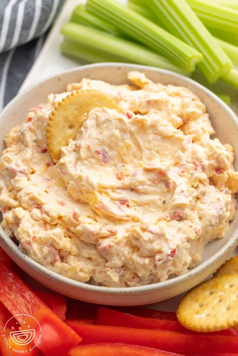 Old Fashioned Pimento Cheese Recipe, Pimento Cheese Recipe Easy, Pimento Peppers, Cheese Chip Dip, Palmetto Cheese, Pimento Cheese Recipe, Pimento Cheese Dip, Homemade Pimento Cheese, Pimento Cheese Spread