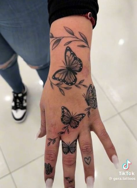 Monarch Butterfly Hand Tattoo, Butterfly Flower Hand Tattoo, Butterfly Hand Tattoo Stencil, Butterfly Hand Tattoo For Women, Butterfly Forearm Tattoo, Butterfly Tattoo On Hand, Borboleta Tattoo, Animal Tattoos For Women, Full Hand Tattoo