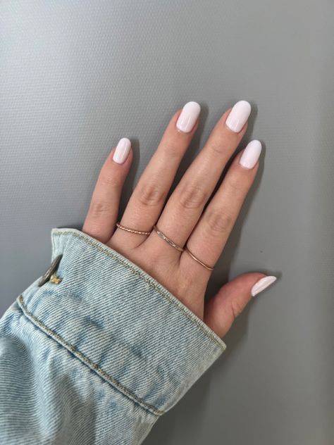 Pale lilac colored nails on a grey background with rings on 3 fingers and a small piece is seek of a jean jacket Lilac Bridal Nails, Lilac Spring Nails, Pale Lilac, Light Lilac, Bridal Nails, Lilac Color, Light Beige, Spring Nails, Love This