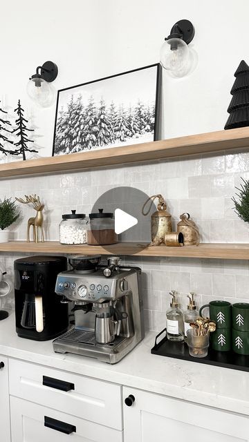 Michelle Anzaldua | Thecozyfarmhouse on Instagram: "Christmas cocoa bar is ready for business ☕️🍫 I will link everything in my stories and in my LTK (Link in bio) #cocoabar #hotcocoa #hotcocoabar #christmasdecorating" Espresso Bar In Kitchen, Coffee And Liquor Bar Ideas, Coffee And Cocoa Bar, Modern Coffee Bar Ideas, Christmas Coffee Station, Christmas Cocoa Bar, Hot Beverage Station, Christmas Coffee Bar, Chocolate Station