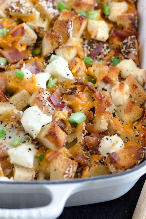 Everything Bagel Egg Casserole, Everything Bagels Recipe Sandwiches, Breakfast Egg Bake With Bread, Stale Bagel Recipes, Everything Bagel Egg Bake, Things To Do With Bagels, Recipes Using Bagels, Bagel Egg Bake, Everything Bagel Recipe Ideas