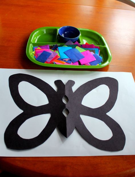 Activity for ages 4 to 8. The sun is shining, thermometers are climbing and that can only mean one thing… spring is on its way.  This spring-themed butterfly craft project can easily be modified for preschoolers to second graders and is a perfect compliment to our popular bugs and butterflies math and literacy unit. Getting … Tissue Paper Butterflies, Butterfly Craft Ideas, Craft Ideas For Preschoolers, Paper Butterfly Crafts, Ideas For Preschoolers, Butterflies Activities, Fun Diy Craft Projects, Butterfly Craft, Paper Butterflies