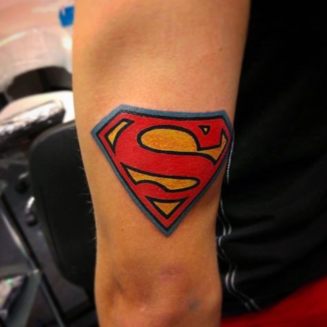 superman tattoo symbol Superman Tattoo For Men, Super Hero Tattoos, Superman Tattoo, Grandpa Memorial, Superman Tattoos, Hero Tattoo, Superman Symbol, Girl Power Tattoo, Pregnant Photo