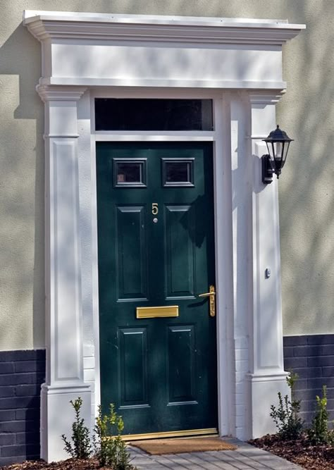 The Best Front Door Surrounds – Vibrant Doors Blog Door Trim Ideas Moldings, Front Door Surround, Front Door Trims, Front Door Molding, Entry Door Colors, Exterior Door Frame, Exterior Door Trim, Veranda Design, Best Front Door Colors