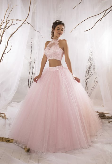 Make Up Color, Prom Inspiration, Fashion Dresses Formal, Stunning Prom Dresses, Prom Dresses Gowns, Model Poses Photography, Pretty Prom Dresses, Sweet 16 Dresses, Indian Fashion Dresses