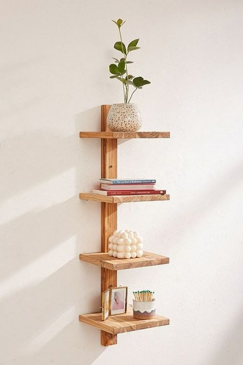 how to decorate for small spaces Diy Shelves Design, Diy Shelves Ideas, Diy Hanging Shelves, Diy Wand, Centre Table, Regal Design, Column Design, Creative Products, Wood Wall Shelf