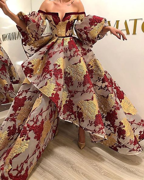 #DM#donamatoshi# @donamatoshiofficial Dona Matoshi, Brocade Gown, Red Ball Gowns, Dinner Gowns, Net Lace, Gold Brocade, Floral Gown, Gowns For Girls, Ladies Gown