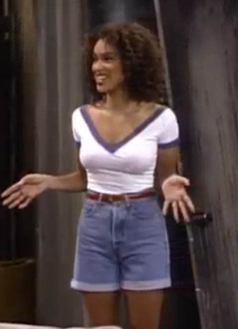 Tyra Banks Fresh Prince, Lisa Fresh Prince, Fresh Prince Of Bel Air Outfits, Fresh Prince Outfits, Hilary Banks, Karyn Parsons, Fashion Through The Decades, Pretty Savage, 90’s Outfits