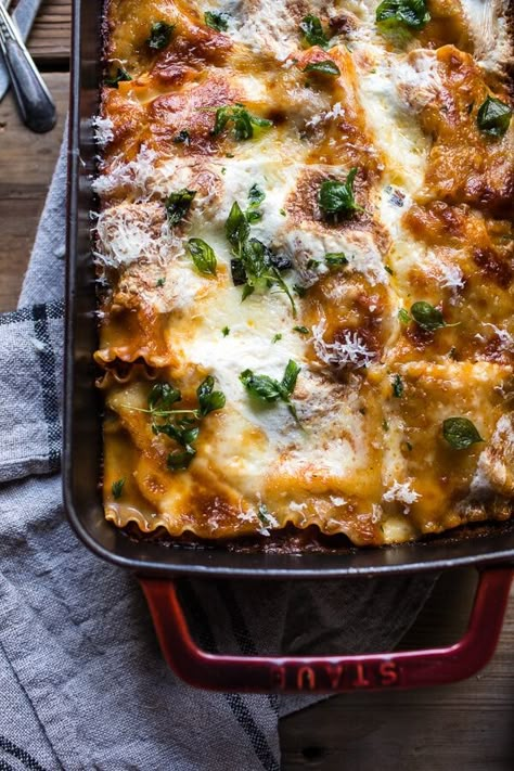 Spicy Mexican Lasagna Roll Ups | halfbakedharvest.com @hbharvest Meat Lasagna Recipe, Pancake Easy, Lasagne Roll Ups, Easy Pancakes, Half Baked Harvest Recipes, Mexican Lasagna, Lasagna Roll Ups, Meat Lasagna, Lasagna Rollups