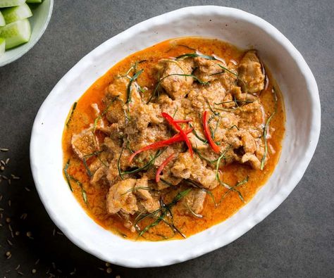 Beef Panang Curry Recipe, Panang Curry Paste Recipe, Curry Ideas, Iconic Recipes, Thai Party, Curry Paste Recipe, Thai Panang Curry, Panang Curry Recipe, Panang Curry Paste