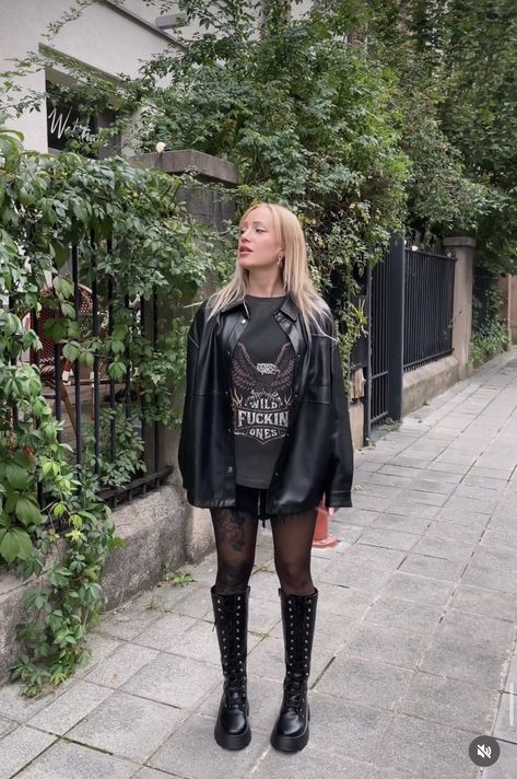 Urban Alternative Style, Metal Show Outfit, Combat Boots Outfit For Women, Metallic Boots Outfit, Boots Outfit For Women, Grunge Outfits Fall, Edgy Fall Outfits, Combat Boot Outfit, Rockstar Style