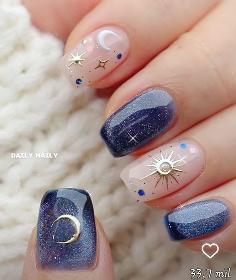 #nailart #nails #naildesign #nailideas #flores #flowers #flowersnails #nailsaddict #nailsaddict #nailsonfleek Alt Nails Acrylics Short, F U Nails, Celestial Gel Nails, Witchy Summer Nails, Summer Solstice Nails, Alt Nails Designs, Summer Goth Nails, Alt Mom, Mystical Nails