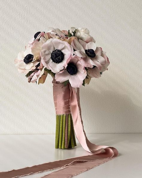 Anemone in Greek means “daughter of the wind” 🤍Check up our Bridal Bouquets Highlights ✨ | Instagram Anemone Wedding Bouquet, Anemone Wedding, Anemone Bouquet, French Flowers, Flowers Delivery, Highlights Instagram, November 9, Bridal Bouquets, Flower Delivery