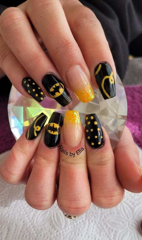 Super Hero Nails Designs, Dc Nail Art, Batgirl Nails, Batman Inspired Nails, Batman Acrylic Nails, Batman Nails Design, Batman Nails Acrylic, Super Hero Nails, Spidey Nails