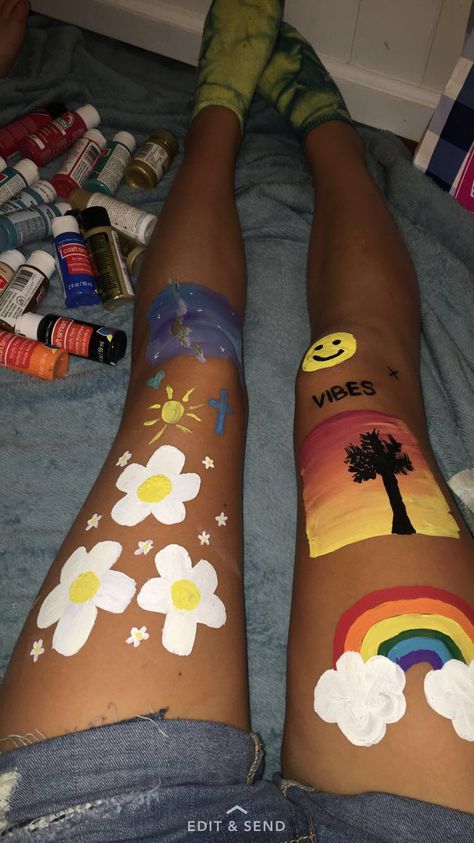 pinterest: @youh8key ♡ Easy Things To Paint, Makeup Karakter, Skin Painting, Leg Painting, Leg Art, Skin Paint, Body Paintings, Karakter Disney, Artsy Pictures