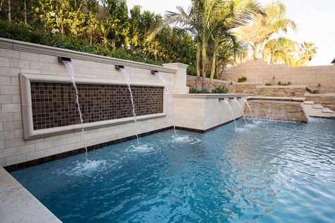 Pool With Raised Wall, Pool Privacy, Splash Pools, Raised Pools, Inground Pool Designs, Privacy Ideas, Dream Backyard Pool, Pools Backyard Inground, Pools Backyard