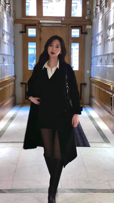 Classy Outfits Casual, Casual Outfits Trendy, Autumn Outfit Ideas, Dark Academia Outfits, Mode Ulzzang, Corporate Goth, Academia Outfits, Boujee Outfits, فستان سهرة