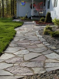 https://ro.pinterest.com/pin/444026844489248175/ Flagstone Patio Design, Front Yard Walkway, Flagstone Path, Walkway Landscaping, Outdoor Walkway, Pathway Landscaping, Walkways Paths, Front Walkway, Landscaping Inspiration