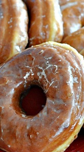 Amish Donuts Recipe, Glass Skin Home Remedies, Skin Home Remedies, Doughnut Recipe Easy, Amish Bread, Amish Friendship Bread, Yeast Donuts, Friendship Bread, Homemade Donuts Recipe