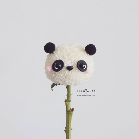 Pom Pom Flower Bouquet, Panda Gifts Diy, Animal Flower Arrangements, Flower Boquet, Piping Flowers, Easter Flower Arrangements, Diy Bouquet Wrap, Valentine Bouquet, Arts And Crafts For Teens