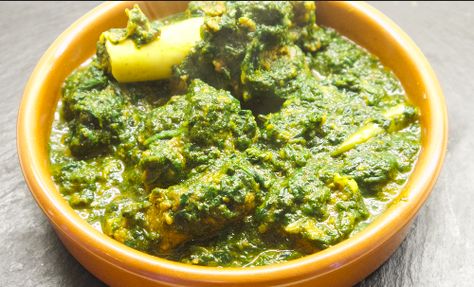 Saag Gosht Recipe Pakistani Saag Gosht Recipe, Saag Gosht, Palak Gosht, Spinach Cooked, Saag Recipe, Gosht Recipe, Punjabi Cuisine, Gluten Free Chili, Best Juicer