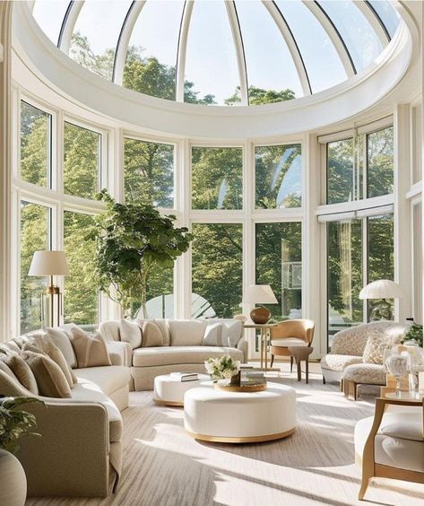 Round Sunroom Ideas, Outside Glass Room, Curved House Interior, Big Sunroom Ideas, Four Seasons Living Room, Round Room Ideas, High Ceiling Sunroom, Houses With Sunrooms, Mansion Sunroom