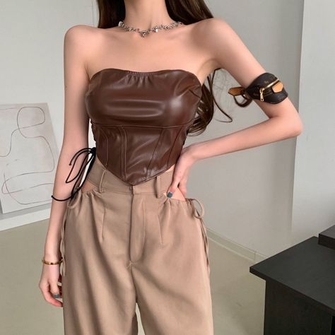 Slim Vest, Summer Vest, Top Halter, Elegante Casual, Korean Girl Fashion, Kpop Fashion Outfits, Teenage Fashion Outfits, Edgy Outfits, Stage Outfits