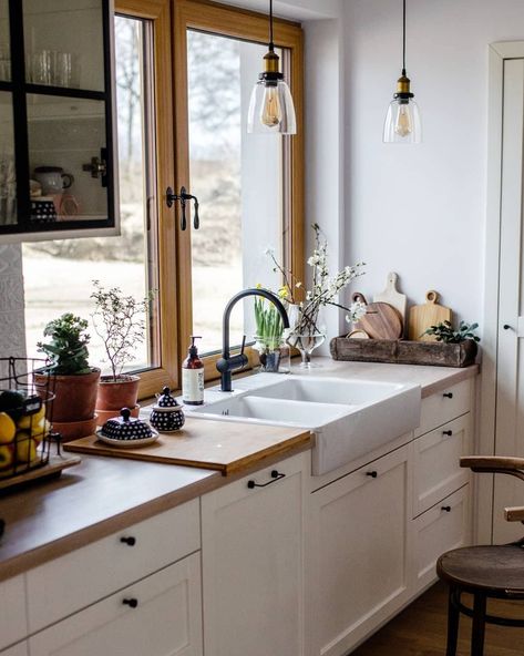 Scandi Boho Kitchen, Scandi Table, Scandinavian Style Home, Black Taps, Home Improvement Loans, Kitchen Decor Apartment, Scandi Boho, White Sink, Boho Kitchen