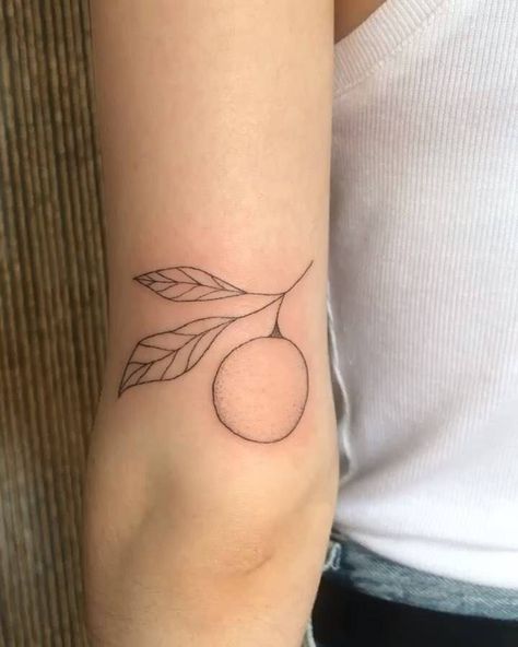 Orange Tattoo Line Art, Bowl Of Oranges Tattoo, Orange Outline Tattoo, Minimalist Orange Tattoo, Dainty Orange Tattoo, Simple Orange Tattoo, Black And White Orange Tattoo, Orange Tattoo Fine Line, Mandarin Orange Tattoo