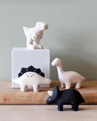 Odin Parker, Cute Clay, Sculpting Clay, Dinosaur Toys, Wooden Animals, Diy Clay Crafts, Light White, Wood Toys, South Pacific