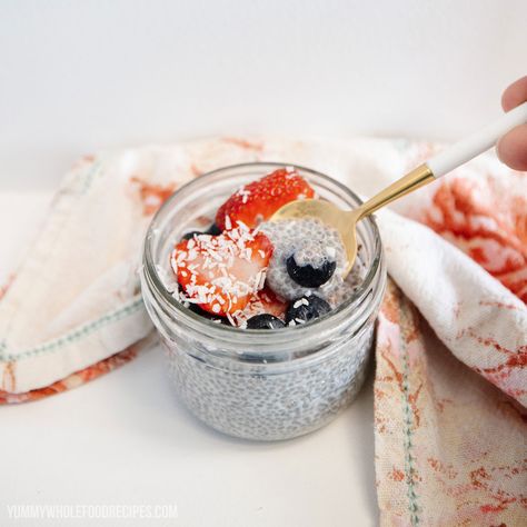 17 Easy Family Breakfast Ideas for a Yummy & Relaxed Morning | The DIY Mommy Easy Chia Pudding, Gina Livy, Whole Foods Meal Plan, Chia Pudding Recipe, Egg Bites Recipe, Chia Pudding Recipes, Morning Snack, Whole Food Diet, Chia Seed Pudding