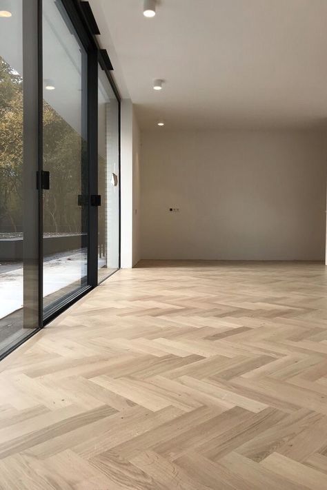 visgraat vloer van pvc Oak Parquet Flooring, Wood Floor Design, Interior Design Per La Casa, Trafalgar Square, 아파트 인테리어, Wooden Floors, Luxury Kitchen Design, Parquet Flooring, Design Del Prodotto